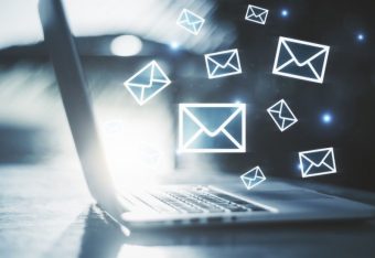 HTTP là một lựa chọn khả thi cho các thiết bị không có giao thức hiện đại. Sử dụng hình ảnh được sự cho phép của Canva